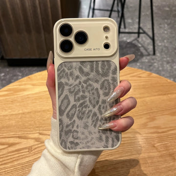 Leopard by Lea